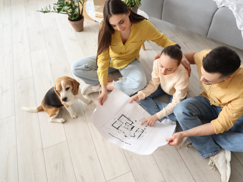 Nowoczesne panele podłogowe vs płytki - co wybrać do współczesnego wnętrza?